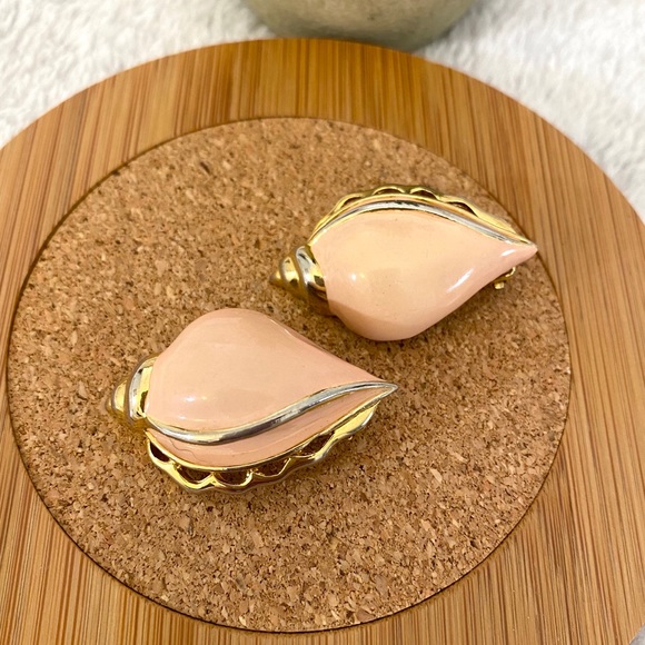 💛Vtg MIMI DI N 1987 Shell Earrings Clip-on - Picture 5 of 8